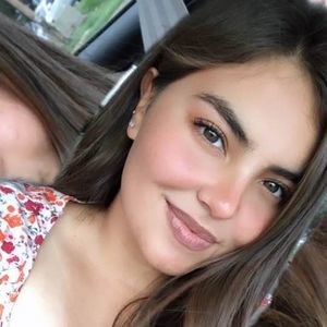 Meet your Posher, Alejandra